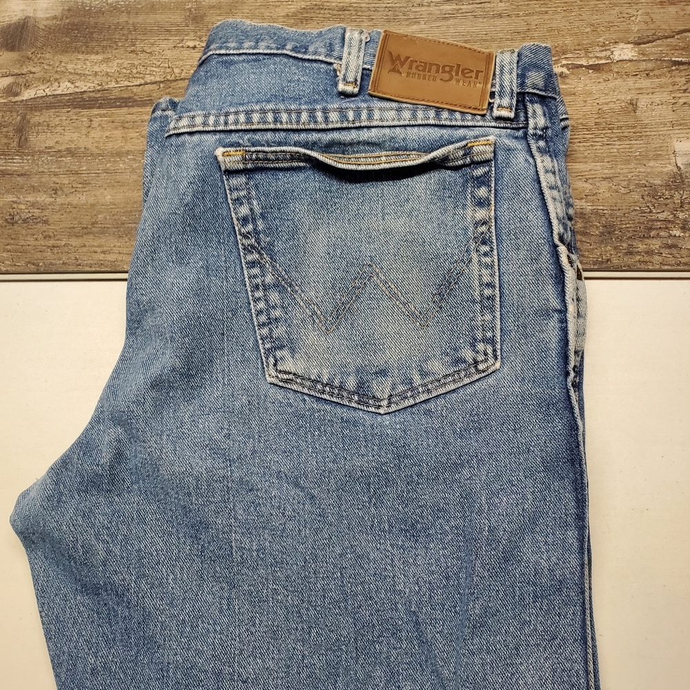 WRANGLER rugged wear Jeans Men's 36 X 29 regular‎ Wash Lightweight Denim